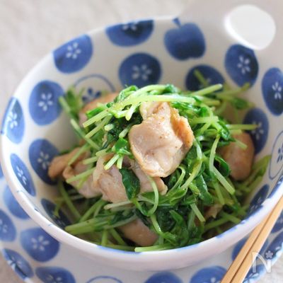 鶏肉と豆苗のバター醤油煮（電子レンジ）