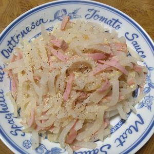 ももの作ってみた!投稿(【大根とベーコンのシンプル炒め】オリーブオイルと塩だけで旨！)