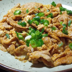 ひろりぃの作ってみた!投稿(【味噌てりたま】卵と肉で最強ご飯泥棒)