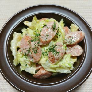 よっこの作ってみた!投稿(白菜消費✨白菜とウインナーのからしマヨネーズ和え😋🥗)