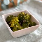シンプルなのに絶品！ブロッコリーの塩昆布焼き