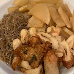ぐ〜たら子の作ってみた!投稿(節約食材でかさまし♡『染みうま！大根とちくわと蒟蒻の煮物』)