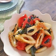 止まらない♡トマトちくわかめの中華風サラダ