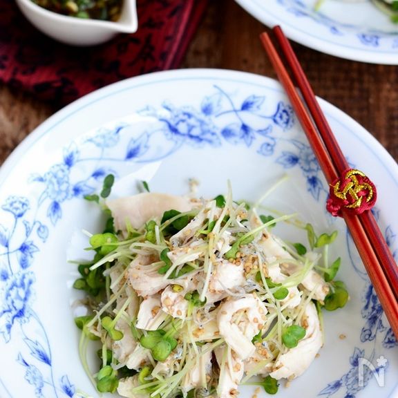 ゆで鶏とちりめんじゃこのピリ辛和え【アレンジ】