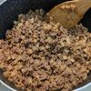 みんくろの作ってみた!投稿(あると便利な作り置きおかず♪1回で甘辛肉味噌とピリ辛肉味噌♡)