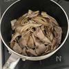 【豚バラと舞茸のキムチスープ】満足感たっぷり♪の工程2