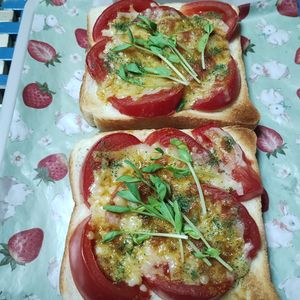 M＊Pの作ってみた!投稿(スパイシー☆簡単トマトカレートースト)