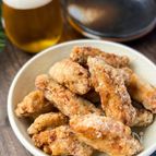 ご飯もビールも進む！手羽中の塩唐揚げ