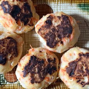 チョビの助の作ってみた!投稿(材料4つ！奇跡のふわふわ鶏つくね)