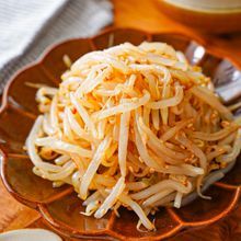 ピリ辛もやしナムル【材料1つ！ささっと副菜♪】