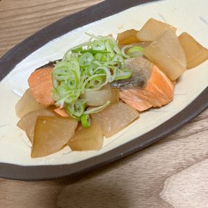 Natsukoの作ってみた!投稿(冬のごちそう【鮭と大根の黄金煮】ほっこり。味染み。)
