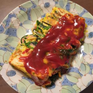 たりおの作ってみた!投稿(ほうれん草とベーコンのオムレツ風玉子焼き)