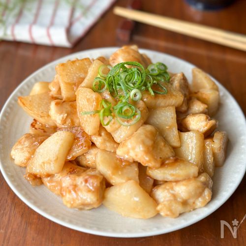 お箸が止まらん｢むね肉と長いものオイマヨ炒め｣