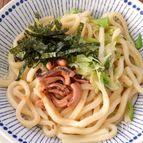 【レンジで簡単】いかの塩辛の混ぜうどん