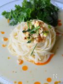 パクチーたっぷり盛り　冷製！エスニック坦坦うどん