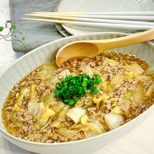 【ほぼ10分】フライパンひとつ！簡単♡白菜のそぼろ煮