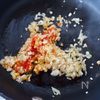 【トマトの汁なし担々麺】冷凍うどんでつくる旨辛スタミナ麺♪の工程2