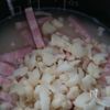 カリフラワーとベーコンの洋風炊き込みご飯の工程2