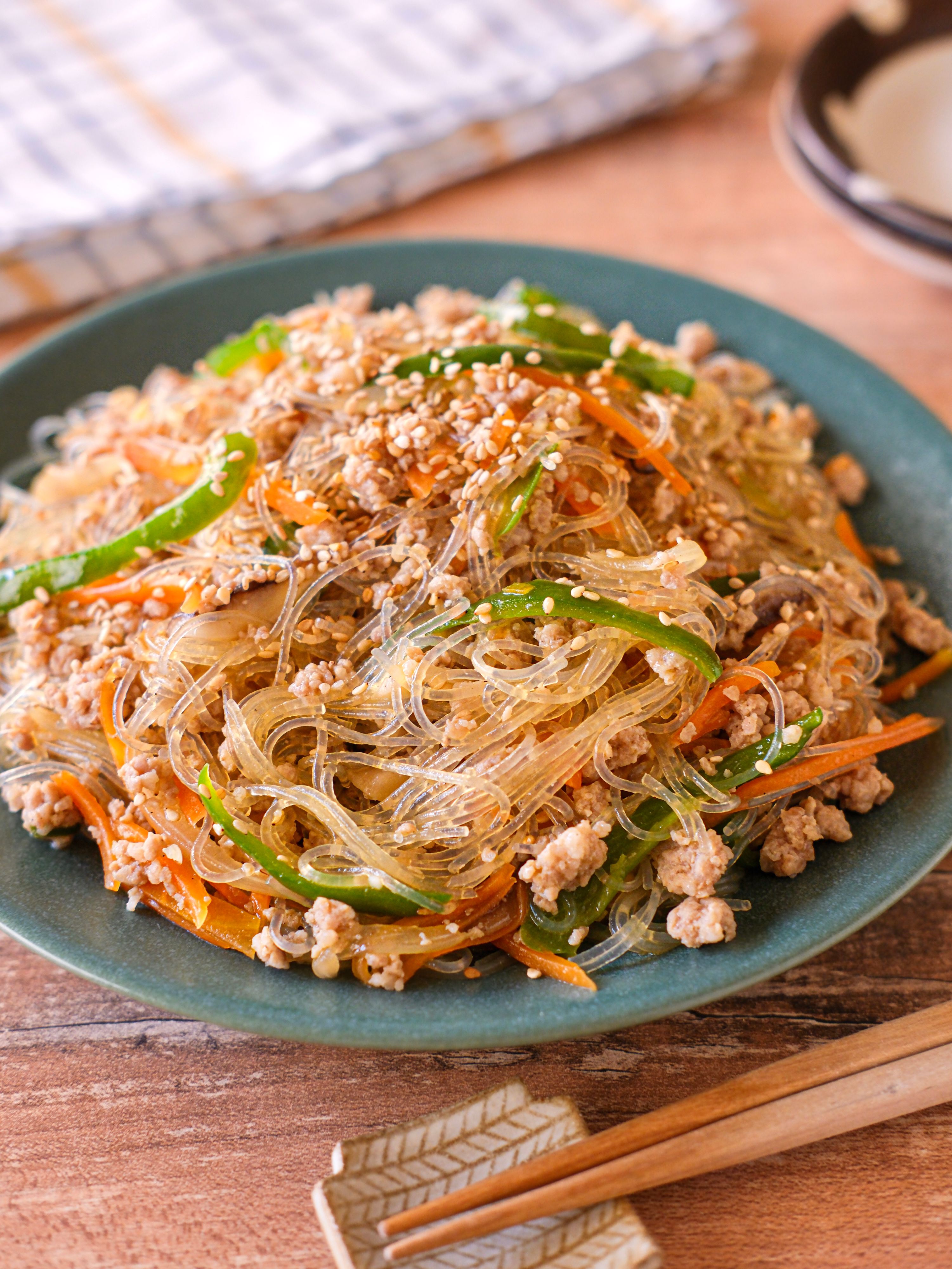 そぼろチャプチェ】いつもの調味料で！家族が喜ぶ♡ | レシピサイトNadia