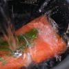 【低温調理】サーモンとハーブのコンフィサラダの工程3
