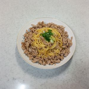 ひろりぃの作ってみた!投稿(【ワンパンひき肉パスタ】こんなに簡単でいいの？！)