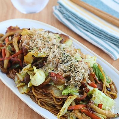 休日ランチに♪野菜たっぷり！カレー焼きそば