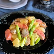 やみつきサラダ【アスパラと魚介のサラダ　パインドレッシング】