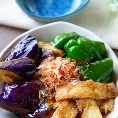 【夏野菜と油揚げの麵つゆ甘辛煮】箸が止まらなくなる優しい味