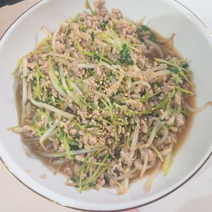 milkの作ってみた!投稿(【箸が止まらない！】豆苗とひき肉のオイスター炒め)
