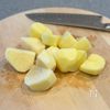甘塩バランスが絶妙！アンチョビポテトサラダの下準備