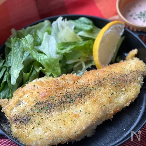 鶏むね肉で節約絶品♪簡単ソースで味変も♡ミラノ風カツレツ