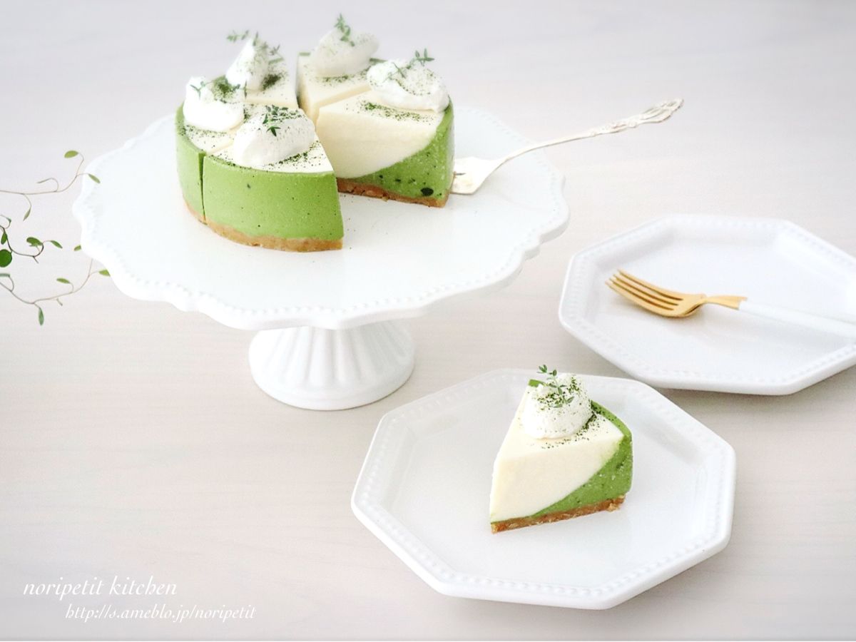 火を使わず‼︎【混ぜて・冷やすだけ】抹茶豆腐レアチーズケーキ