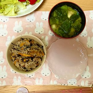 ありみの作ってみた!投稿(コスパ抜群☆やっぱり美味しい『豆腐と小松菜のお味噌汁』)