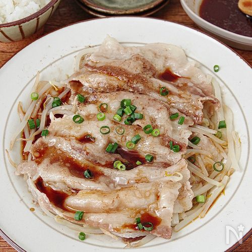 レンジで6分！豚もやしのレンジ蒸し〜オイポンだれ〜