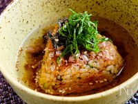 『香ばし茶漬け』フライパンで作る【焼きおにぎり茶漬け】