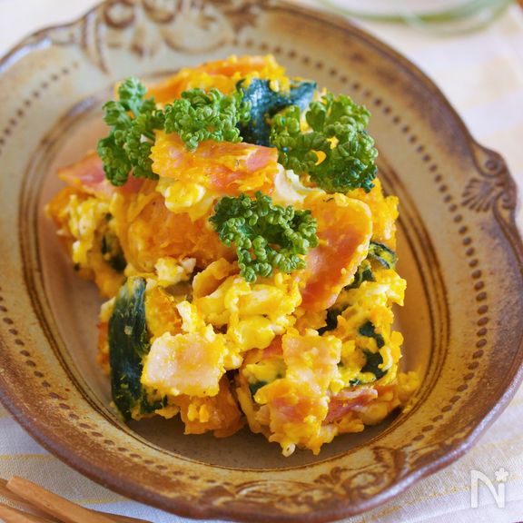 重ねて放置でOK♪『かぼちゃとベーコンチーズのホットサラダ』