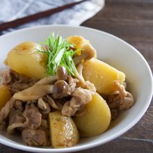 新じゃがと豚肉のこっくり甘辛煮【水・だしなし】
