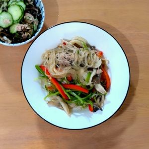 かおちゃんの作ってみた!投稿(『ひき肉とピーマンの中華風春雨炒め』戻し不要☆炒めて簡単♪)