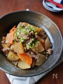 ごはんが進む！牛こまと根菜の煮込み