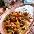 簡単に東南アジア気分‼︎【夏野菜とチキンのココナッツカレー】