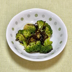 キャピタンの作ってみた!投稿(シンプルなのに絶品！ブロッコリーの塩昆布焼き)
