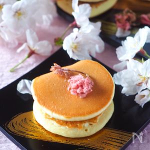 ホットケーキミックスで簡単♡春の香り桜どら焼き | レシピサイトNadia