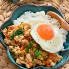 ご飯すすむ！セロリで作るガパオライス