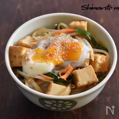 もやしと厚揚げのオイスター炒め丼