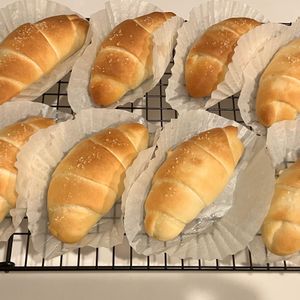 Leonの作ってみた!投稿(塩パン好き必見！じゅわ～とあふれる『レーズンバターの塩パン』)