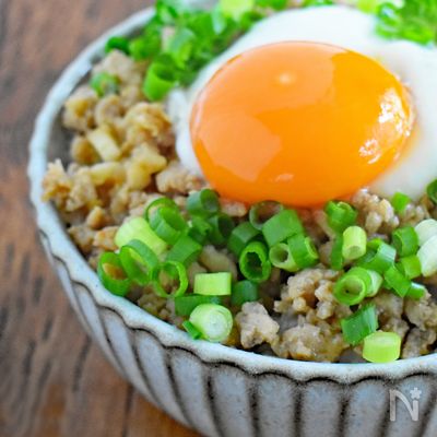 【丼、お弁当に!5分で完成】鶏そぼろ