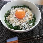 お手軽ランチ☆ゴマとしその香りのしらす丼