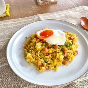グリーンラテの作ってみた!投稿(【具沢山カレーチャーハン】食欲引き立つ、みんな大好きな味♪)