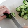 わかめスープの素で簡単!きゅうりとわかめの酢の物の工程1