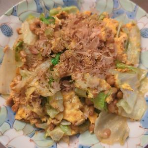 たりおの作ってみた!投稿(パパッと10分！納豆とレタスの卵炒め)